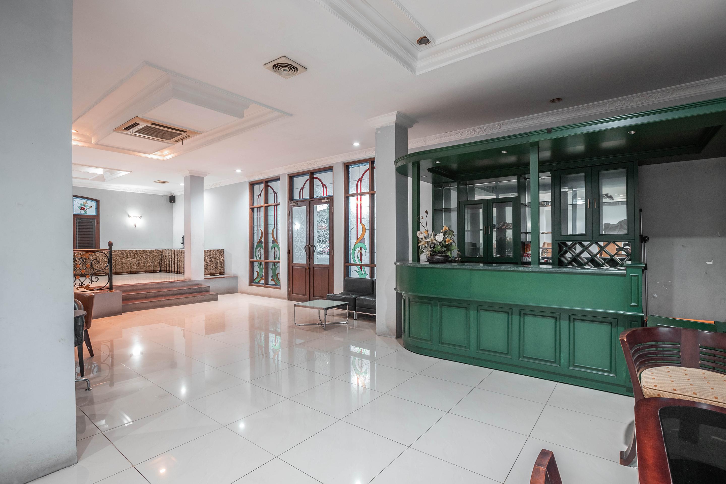 โอโย 686 บุหงา การัง โฮเต็ล Hotel เบกาซิ ภายนอก รูปภาพ